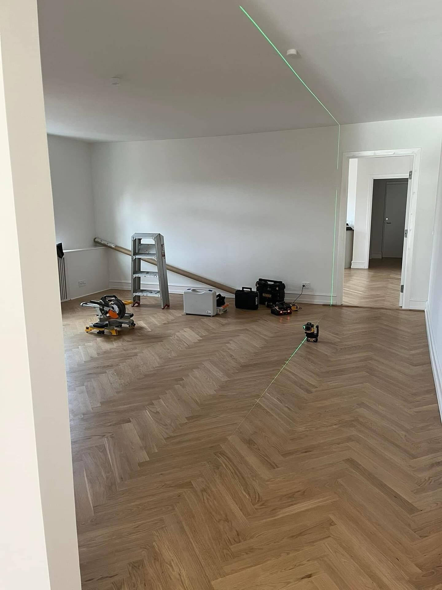 Nyt gulv lagt af erfaren gulvlægger i Fjenneslev, Sorø, Ringsted og omegn